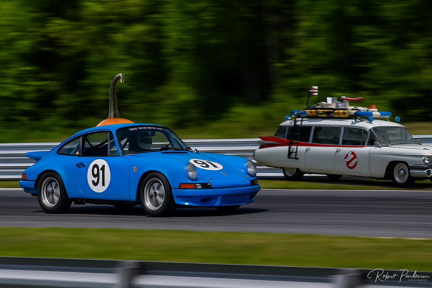 Calling in backup this halloween weekend 🧛🏻‍♀️👻

#cvrpca #halloween #porsche #limerockpark